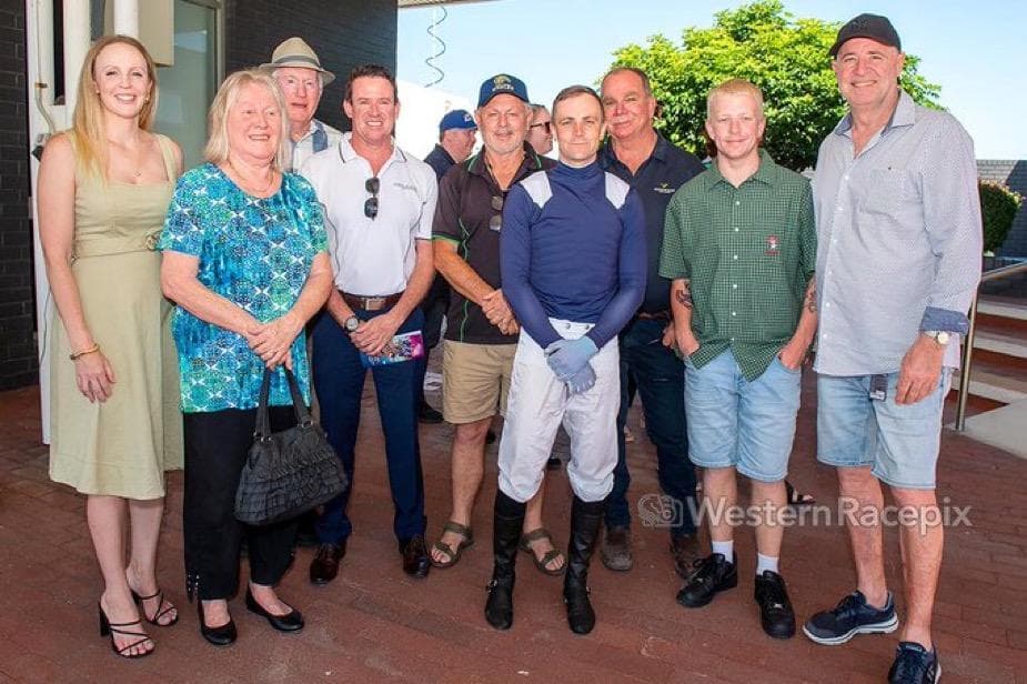 “ Magnas Choice “ winning connections at Belmont park racecourse.
